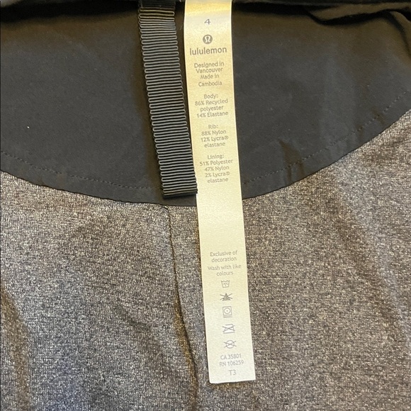 Lululemon Sights Seen Jacket Black Size 4 Rare EUC Athleisure Activewear - Picture 10 of 10